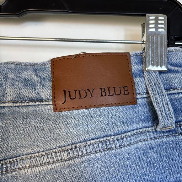 Judy Blue Mid Rise Americana Flag Boyfriend Jean Size 28 Distressed Patriotic - Picture 6 of 11